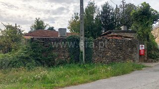 Land for sale in Felgueiras, Portugal — €90,000