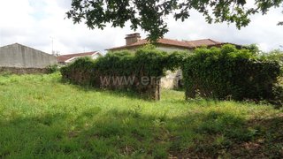 Land for sale in Oliveira de Azeméis, Portugal — €31,500