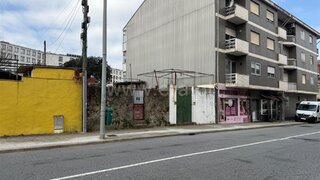 Terreno de 232 m² em Porto