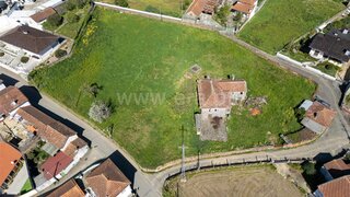 Land for sale in Oliveira de Azeméis, Portugal — €250,000