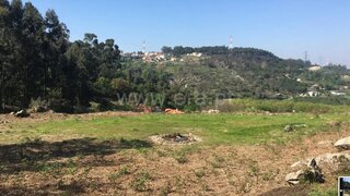 Land for sale in Paredes, Portugal — €88,000