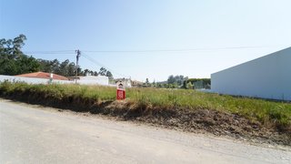 Land for sale in Oliveira de Azeméis, Portugal — €67,500