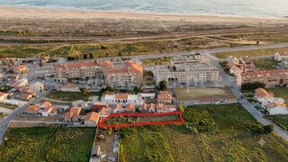 Land for sale in Vila Nova de Gaia, Portugal — €580,000