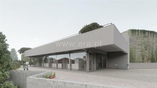 Terreno de 996 m² em Porto