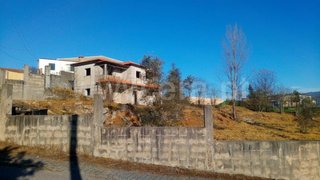 Land for sale in Marco de Canaveses, Portugal — €160,000