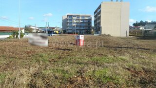 Land for sale in Oliveira de Azeméis, Portugal — €95,000