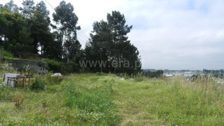 Land for sale in Oliveira de Azeméis, Portugal — €85,000