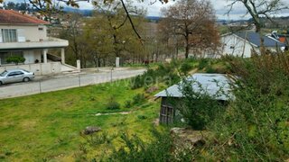 Land for sale in Penafiel, Portugal — €79,000