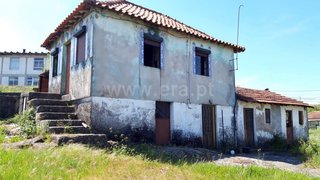 Land for sale in Paredes, Portugal — €95,000