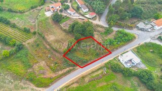 Land for sale in Felgueiras, Portugal — €78,000