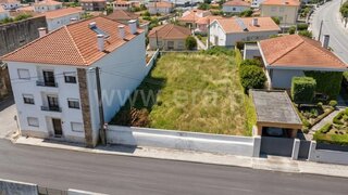 Land for sale in Vila Nova de Gaia, Portugal — €240,000