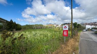 Land for sale in Santa Maria da Feira, Portugal — €157,000