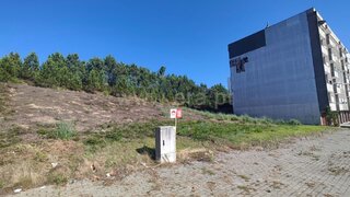 Terreno para venda em Santa Maria da Feira, Portugal — 110 000 €
