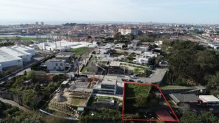 Terreno · 873 m² · 275 000 €