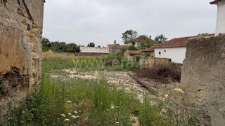 Land for sale in Estarreja, Portugal — €69,000