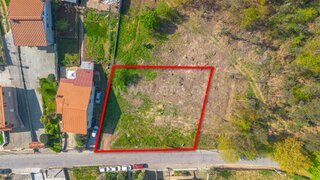 Land for sale in Felgueiras, Portugal — €77,500