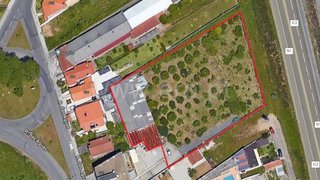 Land for sale in São João da Madeira, Portugal — €215,000