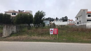 Land for sale in São João da Madeira, Portugal — €140,000