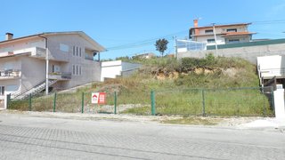 Land for sale in Oliveira de Azeméis, Portugal — €41,000
