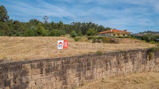 Land for sale in Paços de Ferreira, Portugal — €215,000