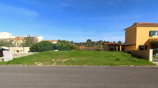 Land for sale in Torres Vedras, Portugal — €100,000