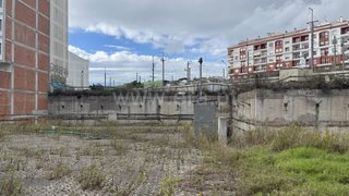 Land for sale in Amadora, Portugal — €3,000,000