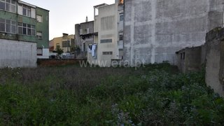 Land for sale in Amadora, Portugal — €399,900
