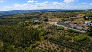 Land for sale in Bombarral, Portugal — €280,000