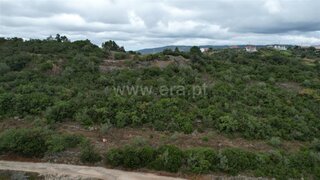 Land for sale in Porto de Mós, Portugal — €79,000