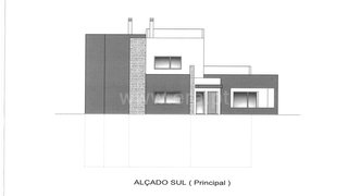 Land for sale in Leiria, Portugal — €370,000