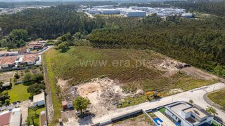 Land for sale in Marinha Grande, Portugal — €270,000