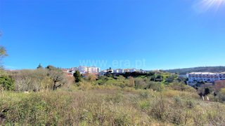 Terreno de 4873 m² em Leiria