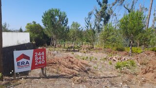 Terreno em Leiria · 900 m² · 30 000 €
