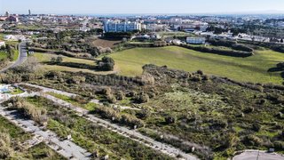 Land for sale in Almada, Portugal — €1,280,000