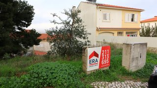 Land for sale in Sesimbra, Portugal — €69,000