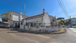Land for sale in Almada, Portugal — €360,000