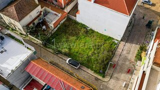 Land for sale in Almada, Portugal — €749,000