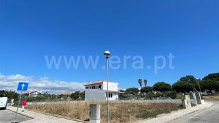 Land for sale in Sesimbra, Portugal — €230,000