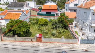 Land for sale in Almada, Portugal — €169,900