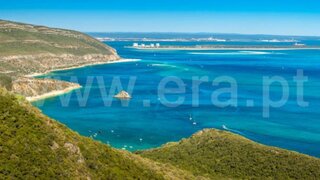 Terreno de 127 356 m² em Setúbal