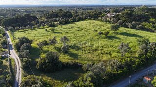 Terreno de 10 500 m² em Setúbal