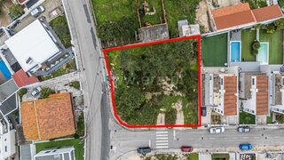 Land for sale in Almada, Portugal — €215,000
