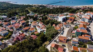 Land for sale in Almada, Portugal — €710,000