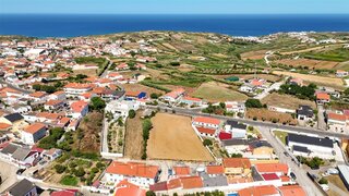 Land for sale in Lourinhã, Portugal — €492,000