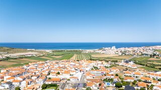 Land for sale in Lourinhã, Portugal — €97,500