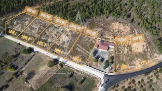 Land for sale in Torres Vedras, Portugal — €75,000