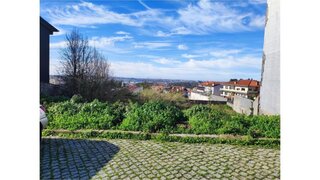 Land for sale in Gondomar, Portugal — €199,500