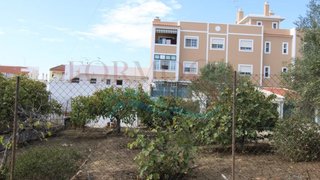 Terreno de 424 m² em Faro