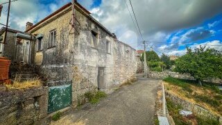 Land for sale in Monção, Portugal — €70,000