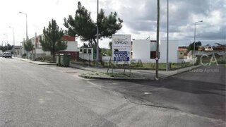 Land for sale in Porto de Mós, Portugal — €217,350